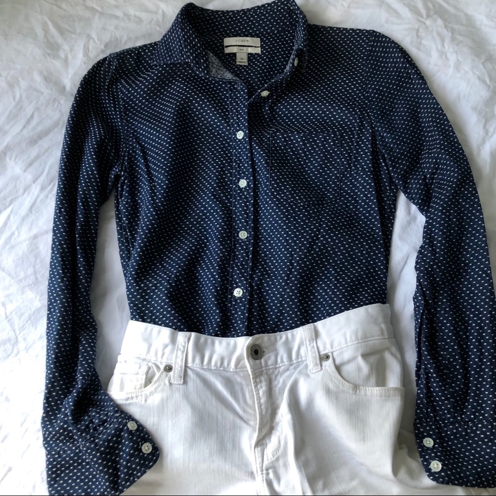 J Crew blue/white dotted button down shirt
